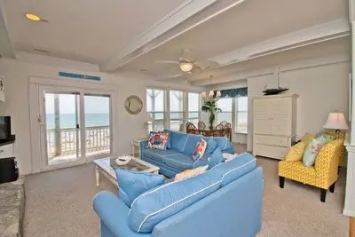 Image de Pier Pointe 1b2, Oceanfront Condo in Emerald Isle, Nc!