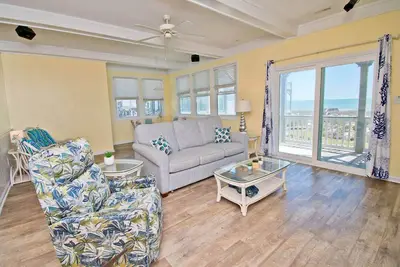 Image de Pier Point West 3a2, Oceanfront Condo in Emerald Isle, Nc!