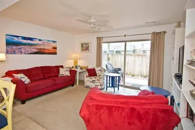 Image de Pine Knoll Townes 65, Almost Oceanfront Townhouse in Pine Knoll Shores, Nc!