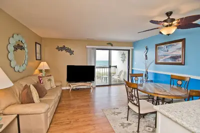 Image de Queens Court 1204, Oceanfront Condo in Emerald Isle, Nc!