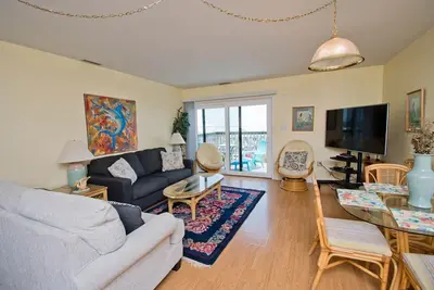 Image de Queens Court 3303, Oceanview Condo in Emerald Isle, Nc!