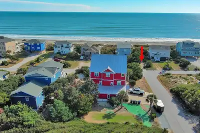 Image de Red Barn Resort, Almost Oceanfront House in Emerald Isle, Nc!