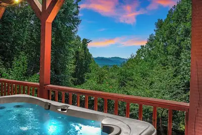 Image de Game Room, Theater, Epic Playset, Firepit, Hottub