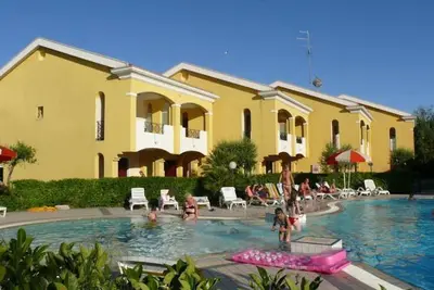 Image de Residenz Borgo Dell'ulivo Reihenhaus Tipo E für 10 Personen
