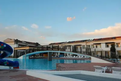 Image de Residence Evanike three-room apartment Tipo C Retro for 7 persons