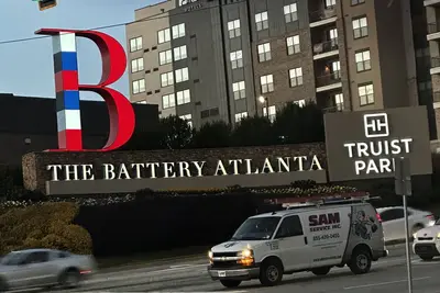 Image de Upscale high rise Fully Equipped 1 bedroom loft that has 4 beds sleeps 6