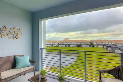 Image de Last Minute Disney Getaway! Luxury Condo with Private Balcony. Book Now! #88017