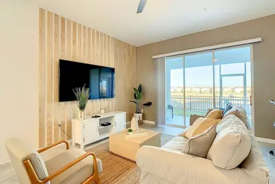 Image de Last Minute Disney Getaway! Luxury Condo with Private Balcony. Book Now! #88037