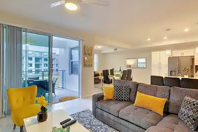 Image de Last Minute Disney Getaway! Luxury Condo with Private Balcony. Book Now! #88043