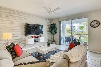 Image de Last Minute Disney Getaway! Luxury Condo with Private Balcony. Book Now! #88057