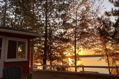 Image de Lake Breeze Loons Landing Resort Cabin 4