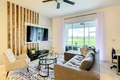 Image de Last Minute Disney Getaway! Luxury Condo with Private Balcony. Book Now! #88073