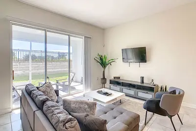 Image de Last Minute Disney Getaway! Private Pool, Hot Tub & Games Room. Book Now! #88091