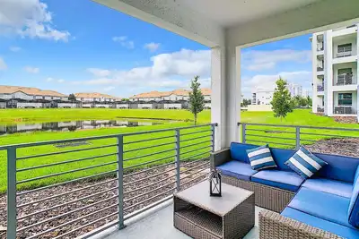Image de Last Minute Disney Getaway! Luxury Condo with Private Balcony. Book Now! #88097