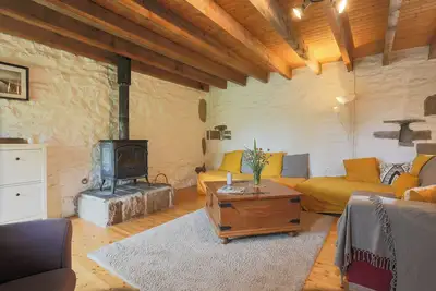 Image de Gîte Domaine de La Blanche Hermine - Le Louarn avec piscine partagée, poele à bois et Wi-Fi