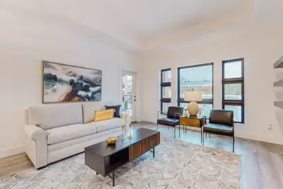 Image de Dog-friendly condo with golf, Bbq, firepit, fireplace, & W/D