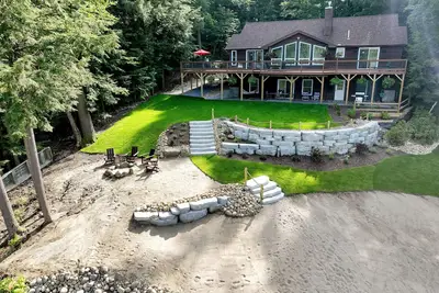 Image de Adk Beach House. 4 Miles to Lake George. 25 miles to Saratoga Springs. 4 Bedroom