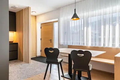 Image de Appartement 'Mountain Meadows Apt 1' avec vue sur les montagnes, terrasse privée et Wi-Fi