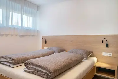Image de Appartement 'Mountain Meadows Apt 2' avec vue sur les montagnes, terrasse privée et Wi-Fi