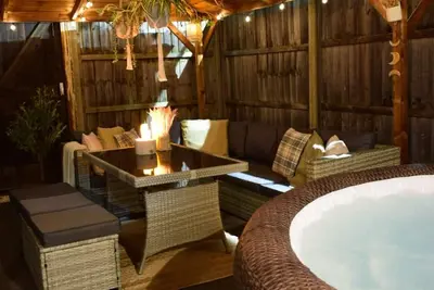 Image de Cosy Barn with Hot Tub in Hertfordshire