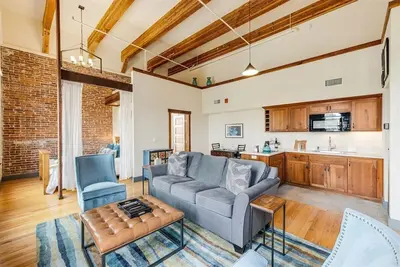 Image de Amity Flats: Jory Flat ~ A Historic Suite in the Heart of Amity