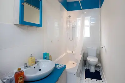 Image de A  lovely House  10 mins to Manchester City Centre