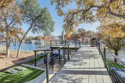 Image de Pet-Friendly Lake Lbj Retreat w/ Deck & Hot Tub!