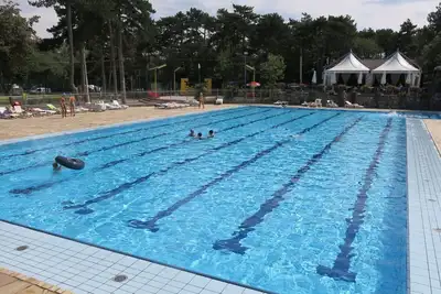 Image de Appartement dans une maison de vacances avec piscine, climatisation, Wifi, Tv, terrasse, parking