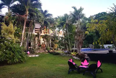 Image de A cozy summer place with five rooms available for 16 to 20 guests.