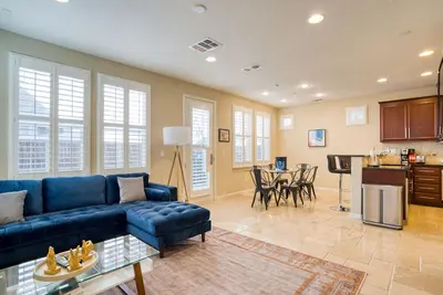 Image de Sunny Santa Clara 4br Home w/ A/C, close to Global Cuisine, by Blueground