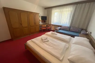 Image de Zimmer 17 \/ 3bett Ohne Balkon - Pension Alpina