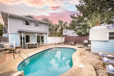Image de Harper by AvantStay | Beautiful Home w/ Pool | Walk to the Beach!