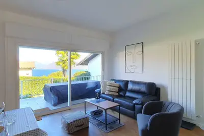 Image de Maison de vacances à Germignaga avec jardin privé