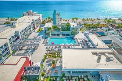 Image de Perfect Relax - Steps to Broad–walk| Amazing Pool