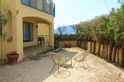 Appartement cosy avec jardin proche des plages - 2 chambres, bbq et garage