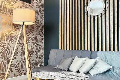 Image de Lovely & cozy duplex heart of Nice with bathtub!