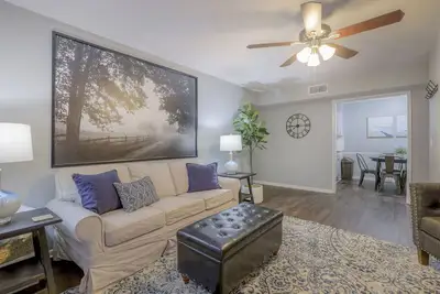 Image de Sublime Sensibility: 2 bed/2 bath