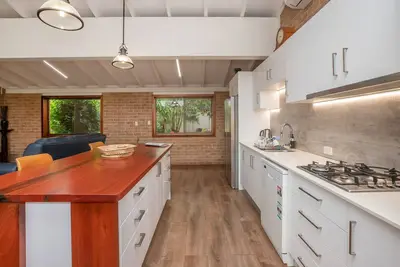 Image de 4 Shelly Beach Road: 2 Br, 2 Ba House in Port Macquarie, Sleeps 4