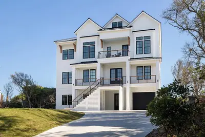 Image de Salt & Light, Oceanfront House in Indian Beach, Nc!