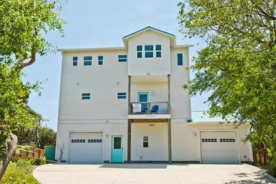 Image de Sea Glass, Almost Oceanfront House in Pine Knoll Shores, Nc!