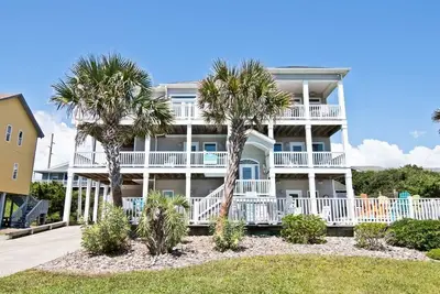 Image de Sea Notes, Almost Oceanfront House in Emerald Isle, Nc!
