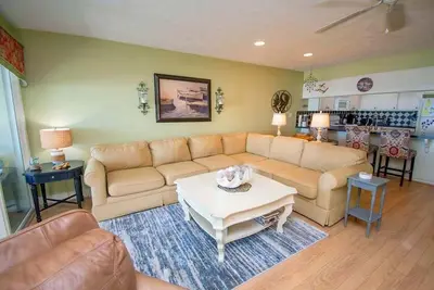 Image de Sun Bay #13, Oceanfront Condo in Pine Knoll Shores, Nc!
