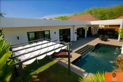 Image de Très Belle Villa Moderne Piscine PRIVÉE, 3 Ch, 3 Sdb, Tout Près Des Plages. .