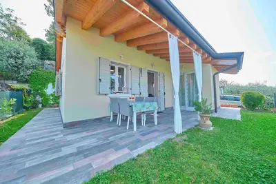 Image de Maison de vacances Bardolino pour 1 - 6 personnes avec 2 chambres à coucher - Maison de vacances