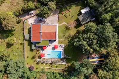 Image de Maison de vacances Nedescina pour 1 - 8 personnes avec 4 chambres à coucher - Maison de vacances