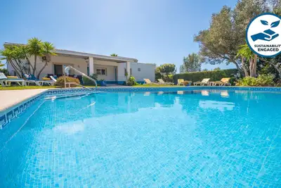 Image de Single storey house, 3 bedrooms, A /C, private heatable pool and Bbq