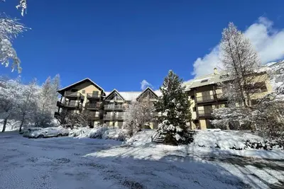 Image de 4ème étage, terrasse, balcon, télévision, 59m², Serre Chevalier