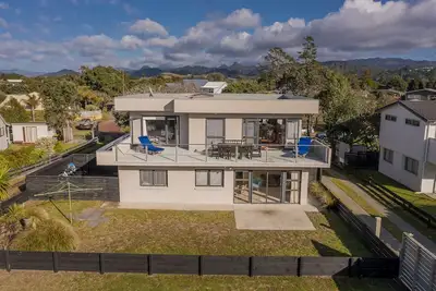 Image de Beach View Bliss - Pauanui Holiday Home