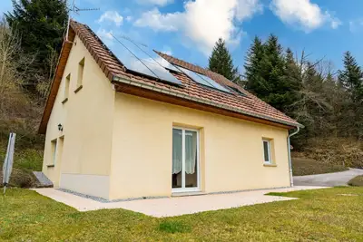 Image de Petite maison \"Gîte Sanglier\" avec terrasse partagée, Wi-Fi et climatisation