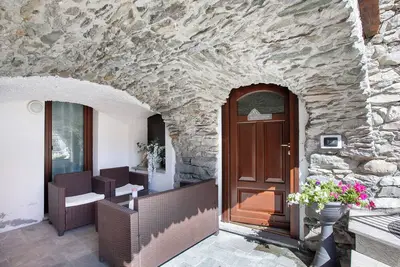 Image de Appartement \"Maison Bebe Terre Blanche\" avec vue sur la montagne, terrasse privée et Wi-Fi